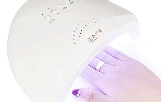 美甲燈可以用臺燈代替嗎_美甲燈可以用什么代替_什么能替代美甲燈