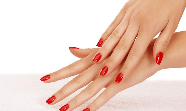 美甲顏色黑適合黃手嗎_美甲膚色黑適合什么顏色_手黑黃適合的美甲顏色