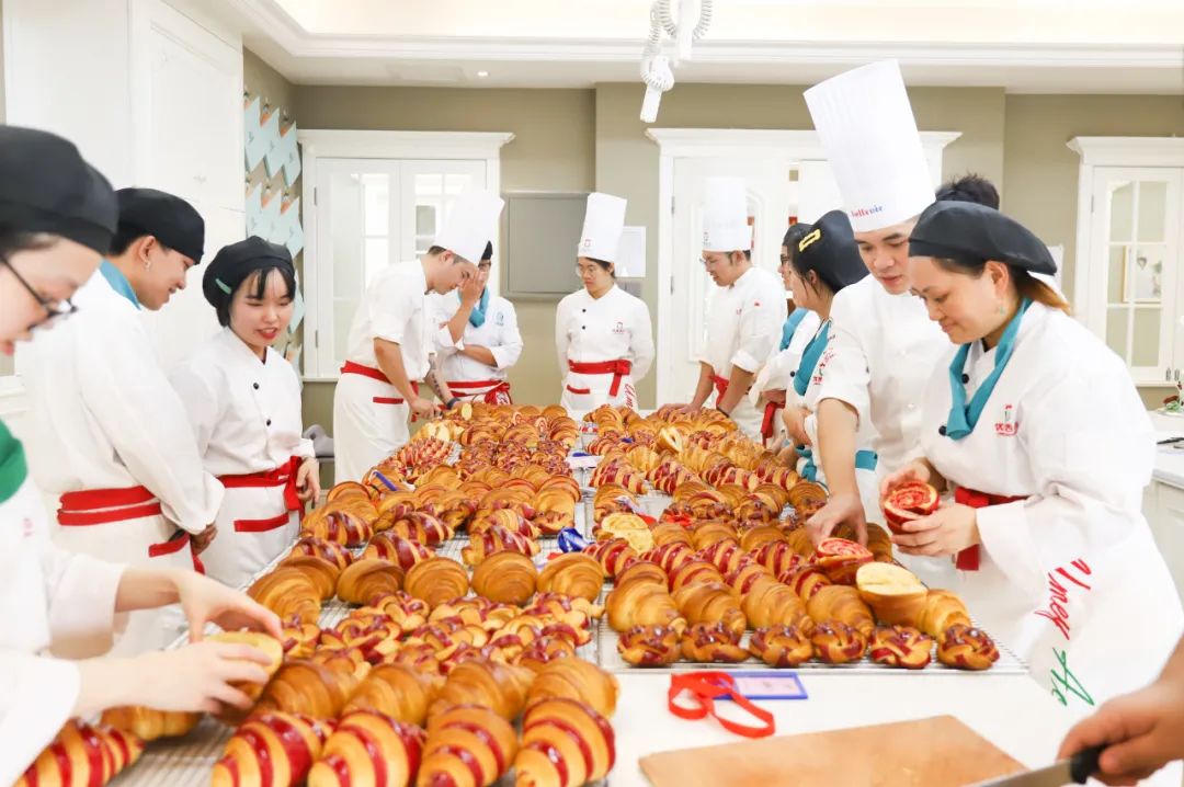 寶媽帶娃創(chuàng)業(yè)正能量簡(jiǎn)短的句子_寶媽帶娃創(chuàng)業(yè)文案_帶娃創(chuàng)業(yè)的文案